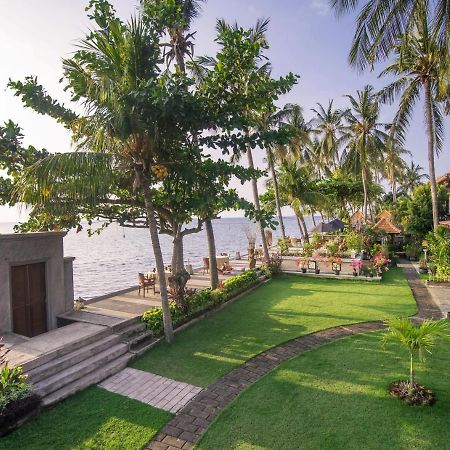Nugraha Lovina Seaview Resort & Spa Екстериор снимка