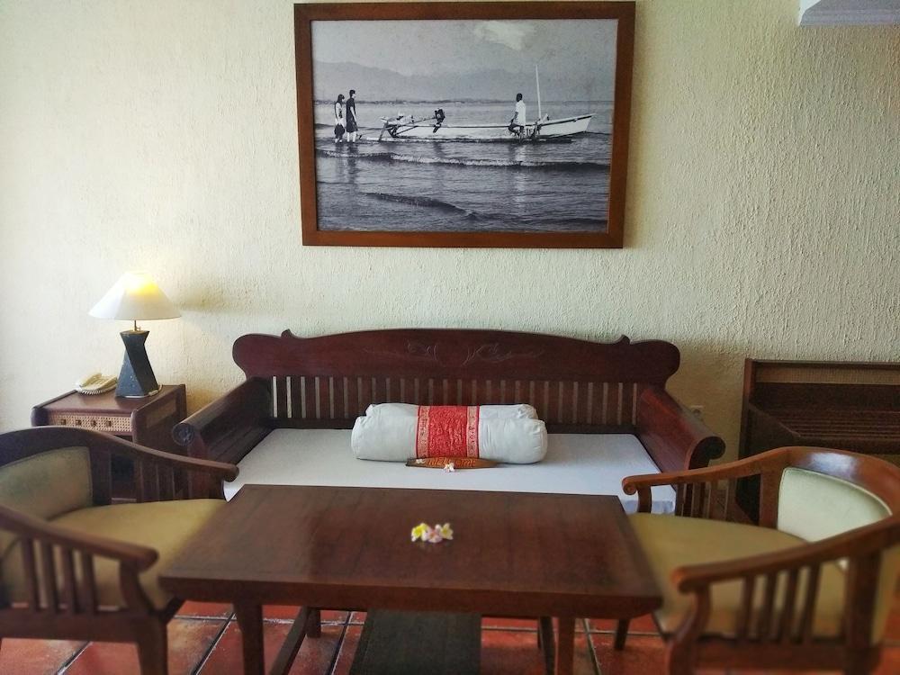 Nugraha Lovina Seaview Resort & Spa Екстериор снимка