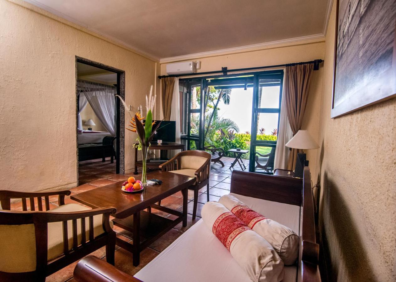 Nugraha Lovina Seaview Resort & Spa Екстериор снимка