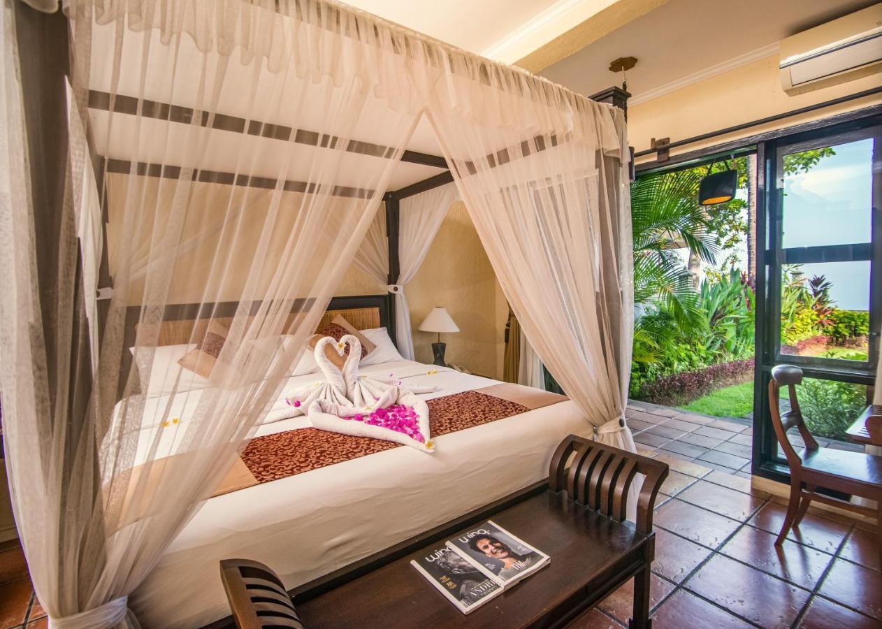 Nugraha Lovina Seaview Resort & Spa Екстериор снимка