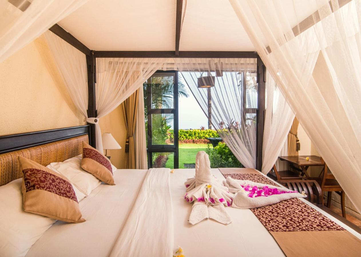 Nugraha Lovina Seaview Resort & Spa Екстериор снимка