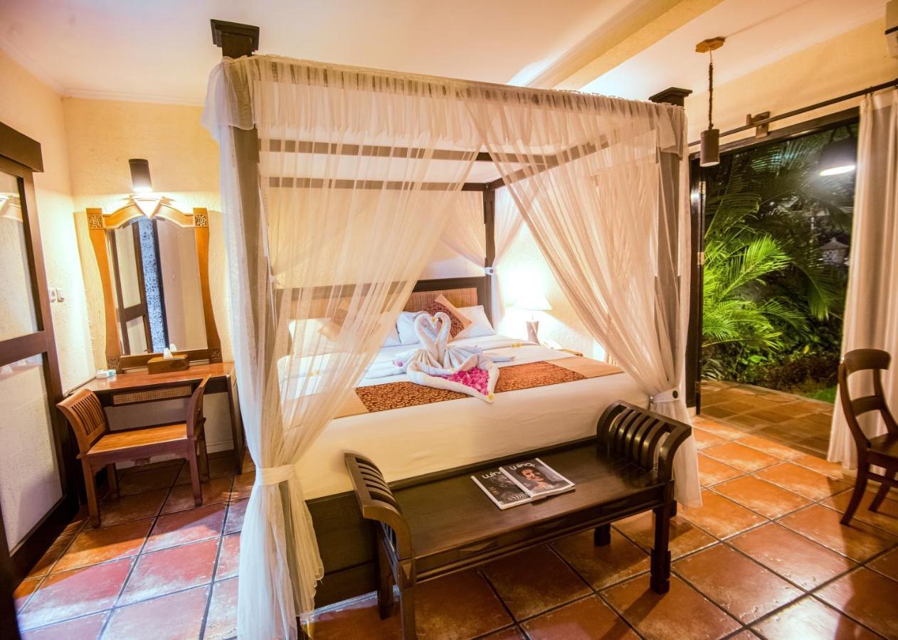 Nugraha Lovina Seaview Resort & Spa Екстериор снимка