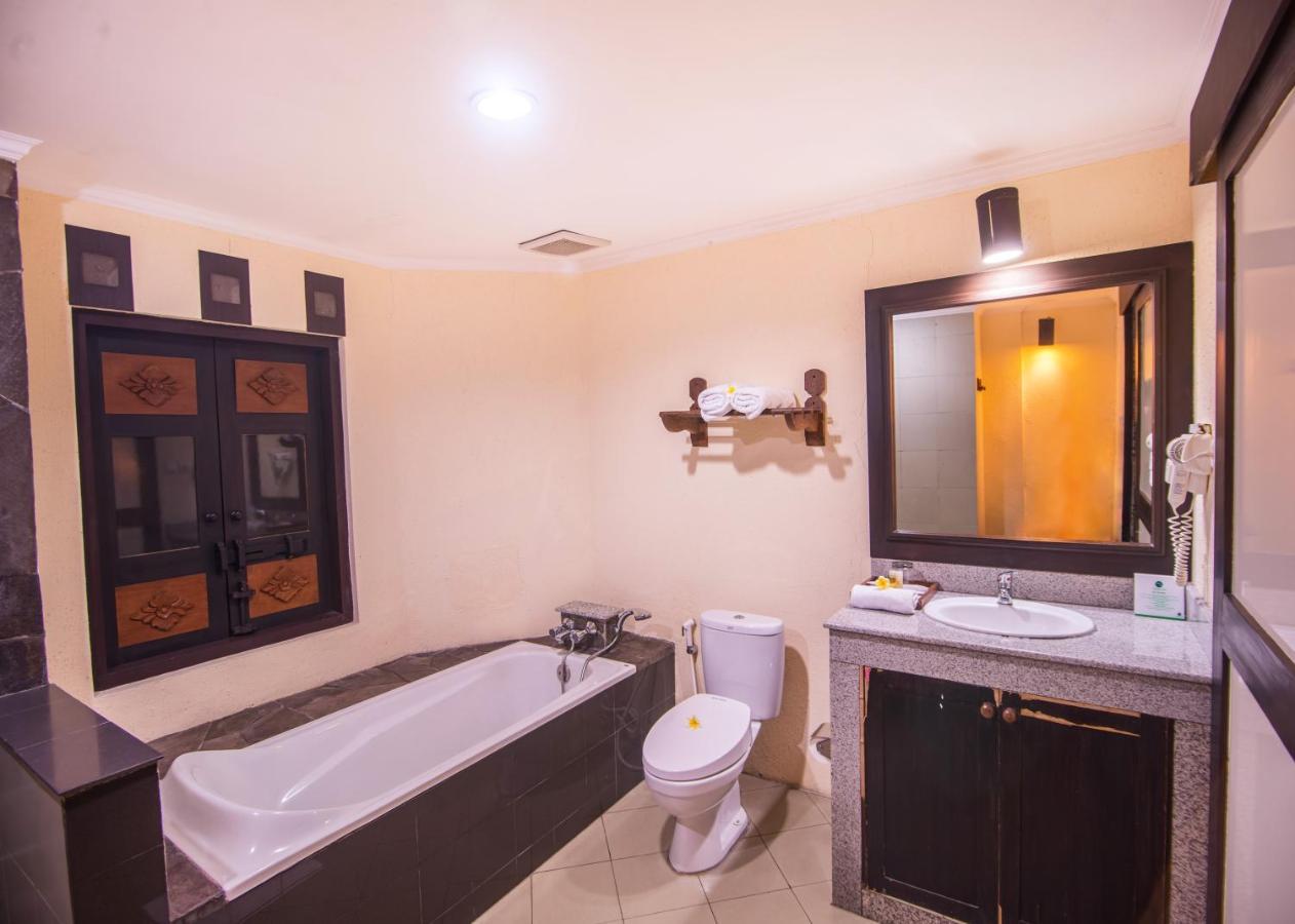 Nugraha Lovina Seaview Resort & Spa Екстериор снимка