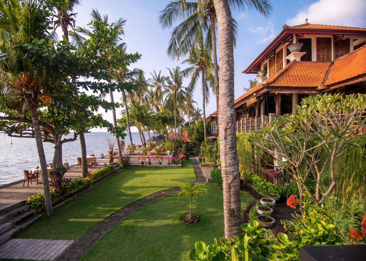 Nugraha Lovina Seaview Resort & Spa Екстериор снимка