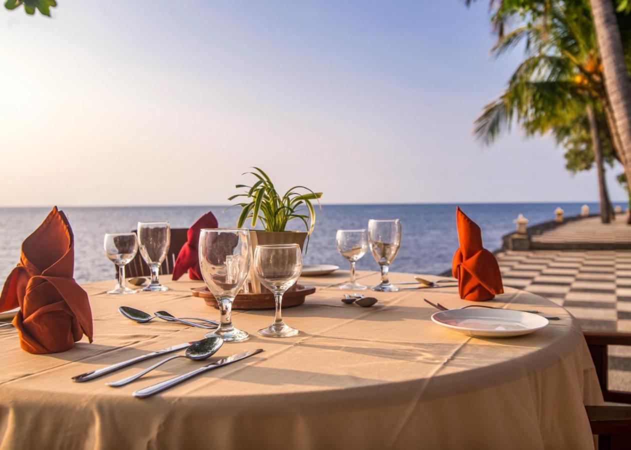 Nugraha Lovina Seaview Resort & Spa Екстериор снимка
