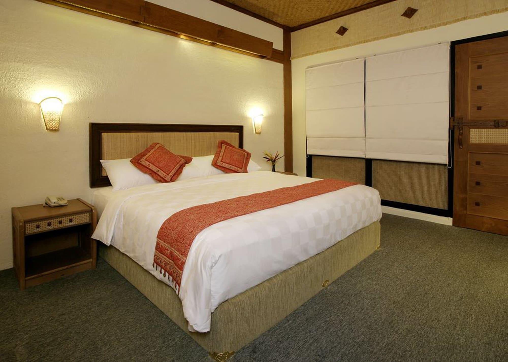 Nugraha Lovina Seaview Resort & Spa Екстериор снимка