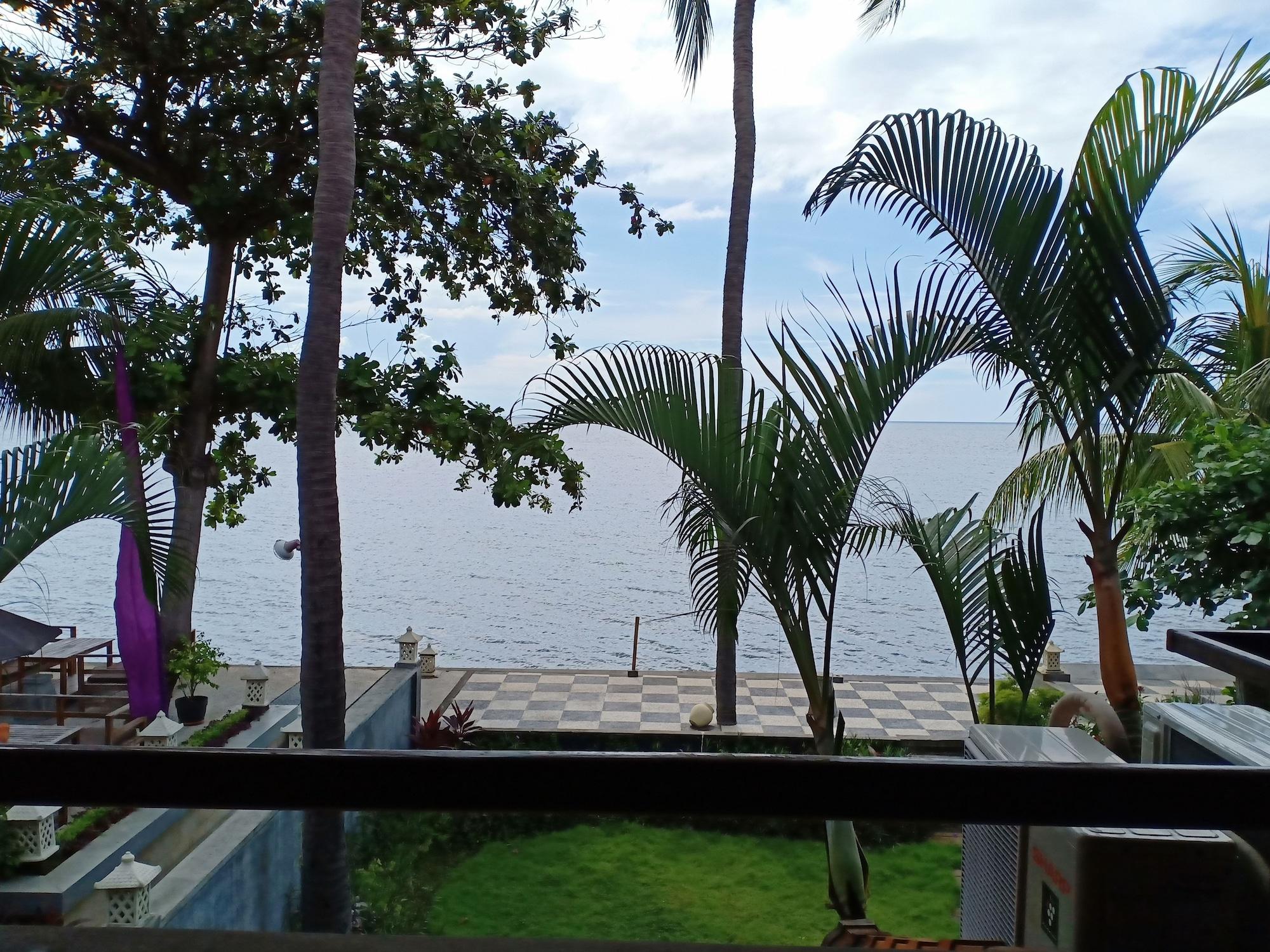 Nugraha Lovina Seaview Resort & Spa Екстериор снимка