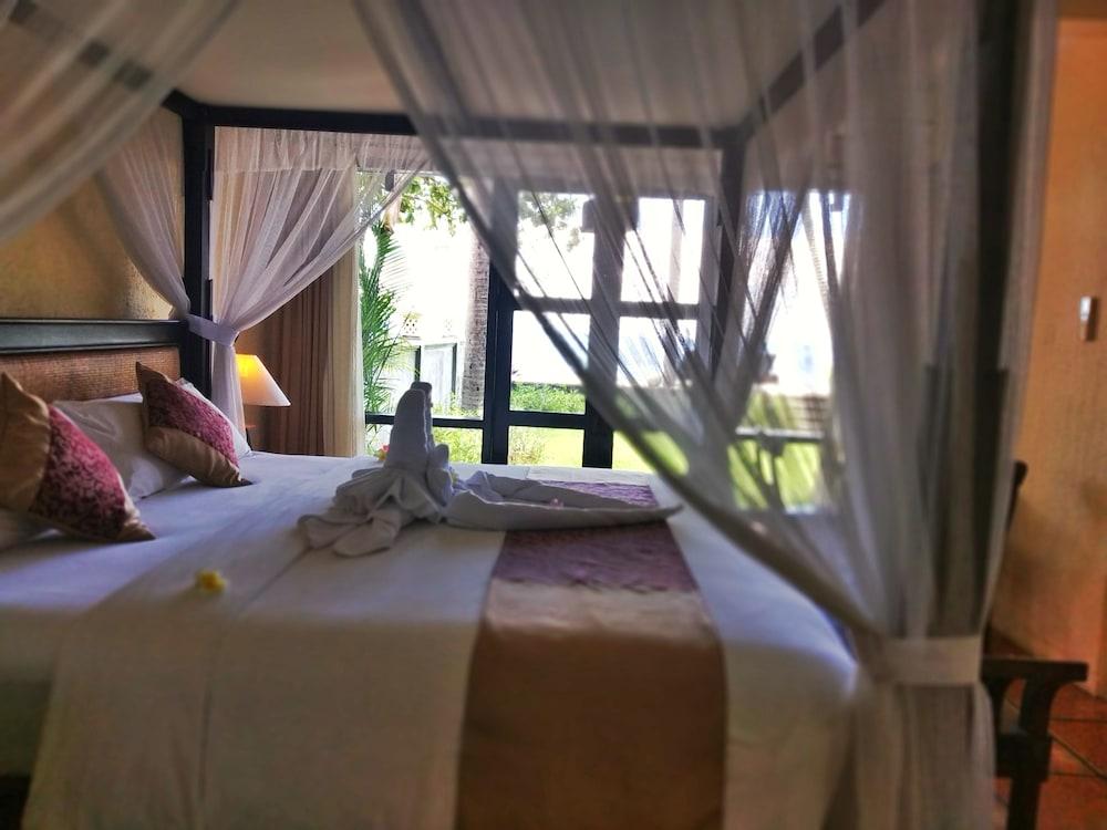 Nugraha Lovina Seaview Resort & Spa Екстериор снимка