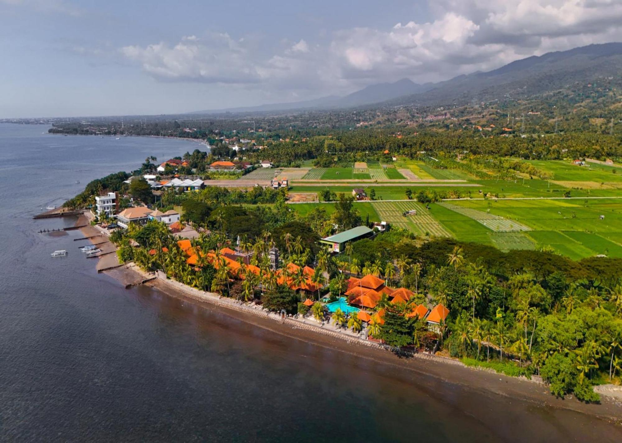 Nugraha Lovina Seaview Resort & Spa Екстериор снимка