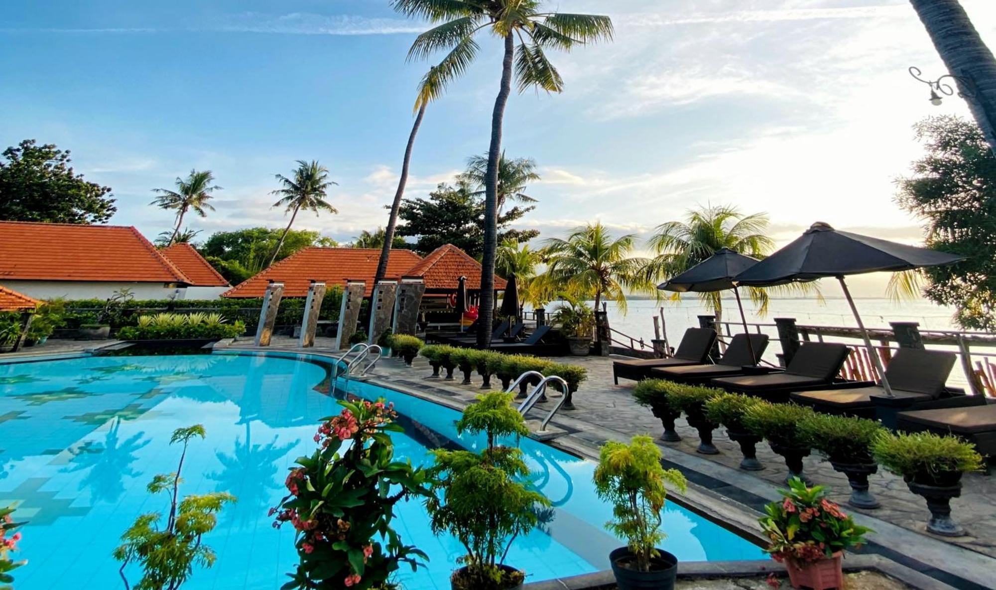 Nugraha Lovina Seaview Resort & Spa Екстериор снимка
